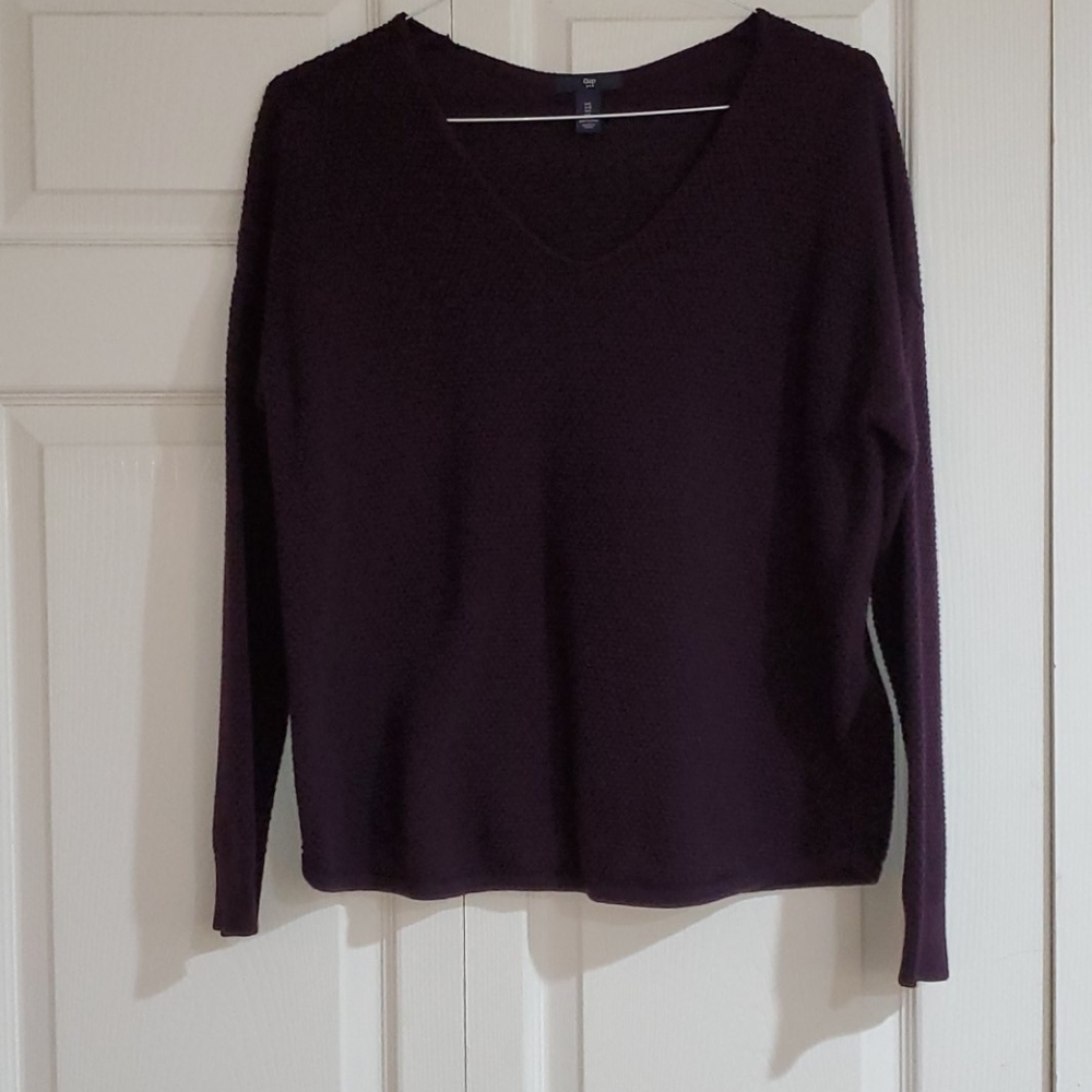 Gap L Sweater